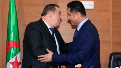 Photo of محمد مزيان يتسلم رسميًا وزارة الاتصال ويعد بتحقيق طفرة في الإعلام الوطني