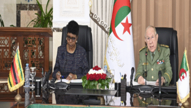 Photo of  الجزائر وزيمبابوي تعززان التعاون العسكري