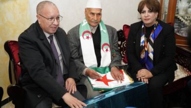 Photo of وزيرة الثقافة تشارك في إحياء الذكرى 65 لمظاهرات 11 ديسمبر وتكرّم أبطال الاستقلال بقسنطينة