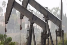 Photo of أسعار النفط تهبط بعد إعلان محادثات إيران–الولايات المتحدة