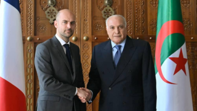 Photo of  اتصال هاتفي بين عطاف ونظيره الفرنسي لبحث ملفات إقليمية