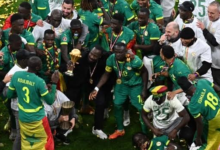 Photo of السنغال تحتفل بكأس إفريقيا في باريس رغم قرار الاتحاد الإفريقي