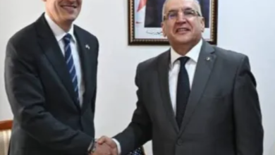 Photo of مقرمان يستقبل دبلوماسياً أمريكياً ويبحثان آفاق التعاون الثنائي