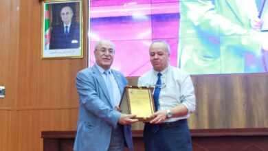 Photo of جامعة محمد البشير الإبراهيمي تحتفي بالدكتور بوعلام عبد المالك وتكرم الباحثين المتميزين