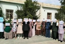 Photo of خنشلة.. وقفة احتجاجية تنديدًا بالاعتداء على مربية داخل مدرسة يوسفي عبد المجيد