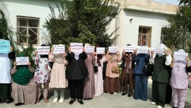 Photo of خنشلة.. وقفة احتجاجية تنديدًا بالاعتداء على مربية داخل مدرسة يوسفي عبد المجيد